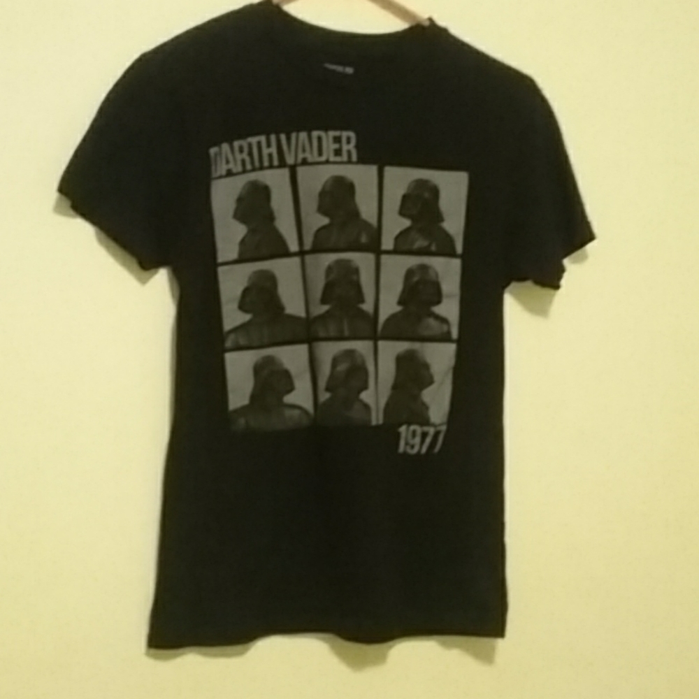 Star Wars Darth Vader T-shirt - Size Small